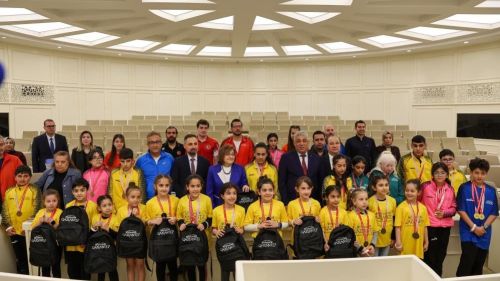 Fatma Şahin, şampiyon sporcularla bir araya geldi